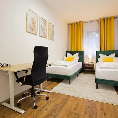 アパート Living La Christal Mit Workspace & Games フルダ