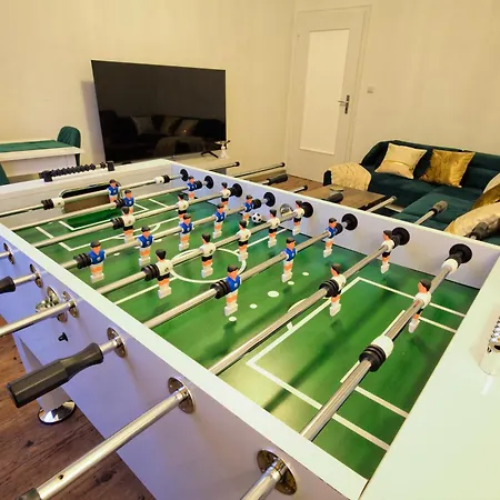 アパート Living La Christal Mit Workspace & Games フルダ