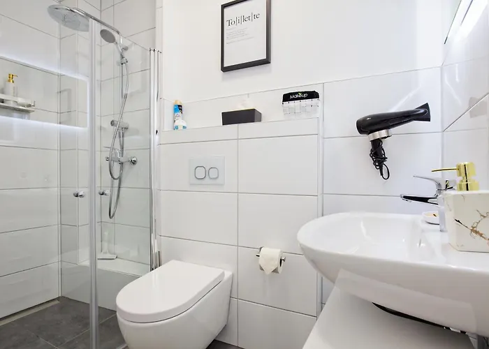 Living La Christal Mit Workspace & Games *